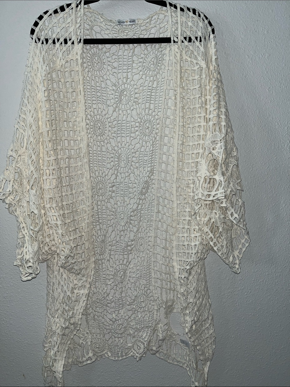 Boho Chic crochet beach cover- up
White open weave kimono
100% cotton
OS